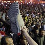 /haber/mubarek-koltugu-yine-birakmadi-tahrir-in-ofkesi-artti-127827