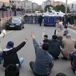 /haber/sit-down-strike-of-kurdish-people-in-diyarbakir-128845