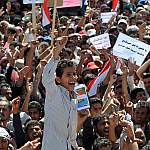 /haber/yemen-polisi-muhalif-askerlere-saldirdi-bugun-genel-grev-var-129244
