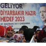 /haber/basbakan-diyarbakir-da-suclamaya-devam-etti-130428