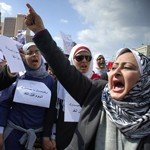 /haber/tahrir-meydani-nda-4-gunde-91-cinsel-saldiri-148210