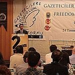/haber/gazeteciler-turkiye-deki-basin-ozgurlugunu-tartisti-148703