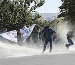 /haber/odtu-de-kobane-yuruyusune-polis-saldirisi-159060