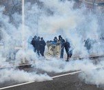 /haber/fransa-da-bir-aktivisti-olduren-gaz-bombasi-yasaklandi-159959