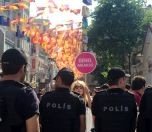 /haber/police-intervenes-in-lgbti-pride-parade-165646