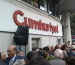 /haber/avrupali-turk-gazetecilerden-dundar-ve-gul-un-tutuklanmasina-tepki-169645