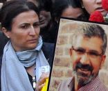 Turkan Elçi: Eger hûn qatilê hevserê min binçav bikin, îşkenceyê lê nekin