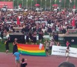 /haber/investigation-by-metu-against-those-opening-rainbow-flag-in-graduation-201099