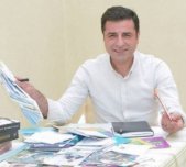 /haber/mail-interview-with-demirtas-no-one-should-fall-into-politics-of-enmity-206778