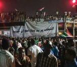 /haber/sudan-da-askeri-gecis-konseyi-baskani-istifa-etti-halk-sokaklarda-kutladi-207435