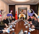 /haber/men-meet-in-ankara-governor-s-office-discuss-male-violence-217408