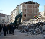 /haber/afad-elazig-da-948-artci-deprem-oldu-219184