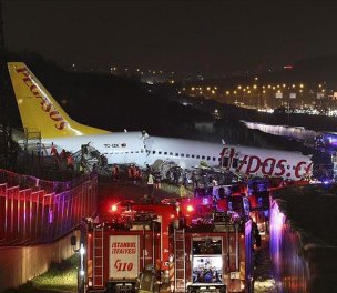 /haber/pegasus-airlines-pilot-arrested-for-skidding-off-plane-on-runway-220533