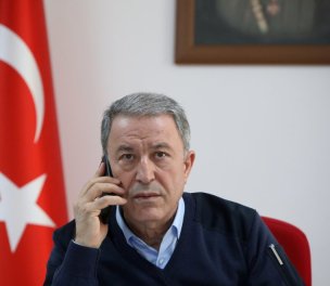 /haber/defense-minister-says-turkey-s-operations-continue-in-idlib-despite-attack-on-soldiers-220714