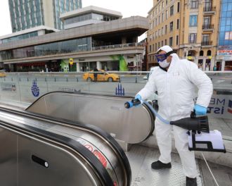 /haber/public-transport-use-plunges-in-istanbul-amid-coronavirus-fears-221441