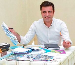 /haber/attorneys-say-demirtas-in-covid-19-risk-group-apply-for-his-release-222440