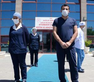 /haber/diyarbakir-medical-chamber-covid-19-cases-rapidly-increasing-155-health-workers-infected-226361