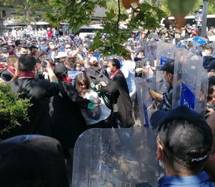 /haber/bar-associations-bill-police-use-pepper-spray-against-lawyers-at-ankara-courthouse-226869
