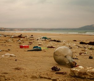 /haber/turkey-becomes-one-of-the-new-destinations-for-illegal-plastic-waste-trade-229838