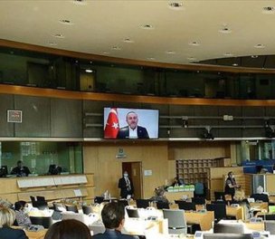 /haber/foreign-minister-calls-on-eu-for-neutrality-between-turkey-greece-230692
