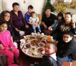 /haber/uygur-ailelerine-yatiya-giden-cinli-kuzenler-231227