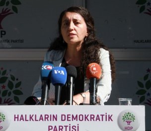 /haber/hdp-politicians-kept-at-courthouse-for-24-hours-before-arrest-says-deputy-232029
