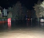 /haber/heavy-rainfall-in-izmir-sea-overflows-its-banks-235950