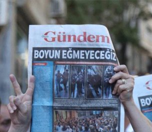 /haber/rights-groups-denounce-unlawful-prison-sentences-in-ozgur-gundem-case-239323
