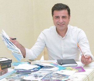 /haber/demirtas-given-prison-sentence-for-insulting-the-president-241216