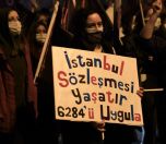 /haber/4-refugees-to-be-deported-for-joining-istanbul-convention-protests-242012