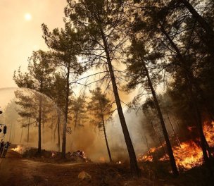 /haber/rtuk-threatens-tv-broadcasters-with-penalties-over-coverage-of-massive-wildfires-248154