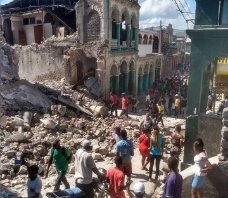 /haber/haiti-de-7-2-lik-deprem-1297-olu-248853