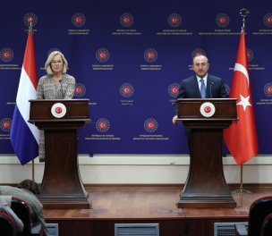 /haber/turkey-won-t-accept-eu-s-pay-to-keep-refugees-away-approach-says-foreign-minister-249679