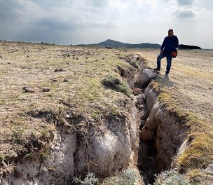 /haber/giant-crack-in-konya-plain-due-to-decreased-groundwater-250551