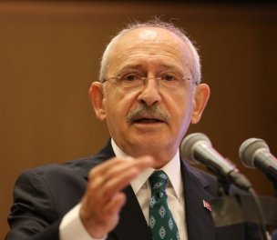 /haber/chp-leader-promises-to-repatriate-refugees-mend-relations-with-damascus-250959