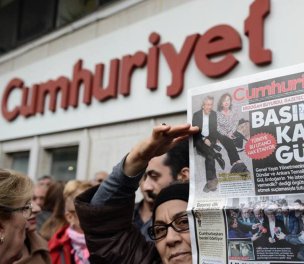 /haber/cumhuriyet-newspaper-dismisses-seven-journalists-251188