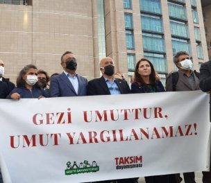 /haber/merged-with-carsi-case-gezi-trial-resumes-osman-kavala-s-arrest-to-continue-251538
