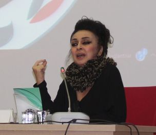 /haber/police-raid-home-of-human-rights-association-head-eren-keskin-s-mother-at-midnight-254310