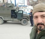 /haber/journalist-filming-road-rage-between-police-and-minibus-driver-briefly-detained-in-hakkari-254362