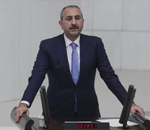 /haber/minister-turkey-to-define-stalking-as-a-separate-crime-254711