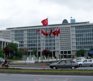 /haber/ministry-of-interior-investigates-istanbul-municipality-for-terrorist-employees-255355