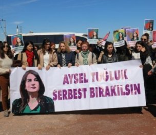 /haber/women-lawyers-visit-ill-kurdish-politician-aysel-tugluk-criticize-bars-for-silence-260127