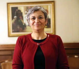 /haber/constitutional-court-former-hdp-deputy-guven-s-arrest-violated-her-rights-260283