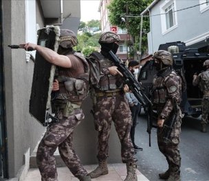 /haber/eight-suspected-isis-members-from-iraq-syria-detained-in-raids-in-northern-turkiye-266451