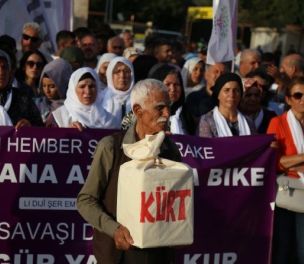 /haber/peace-day-marked-across-turkiye-police-detain-dozens-harass-bianet-reporter-in-istanbul-266603