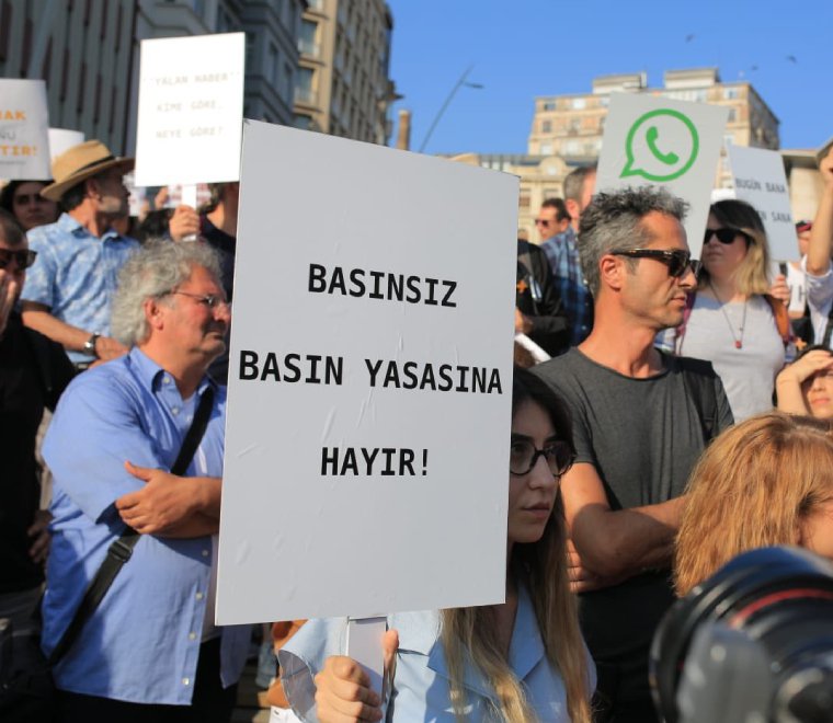 /haber/turkiye-de-gazeteciler-icin-en-yaygin-tehdit-hukuk-yoluyla-gerceklesenler-267238