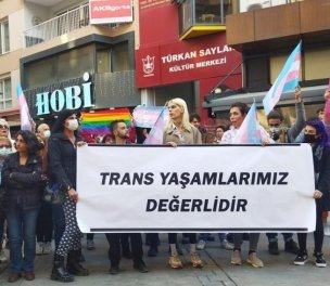 /haber/they-think-they-can-do-anything-to-us-trans-women-in-izmir-face-increasing-law-enforcement-harassment-268787