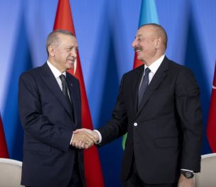 /haber/azerbaijan-should-bring-karabakh-to-international-court-erdogan-says-in-baku-visit-268810
