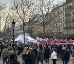 /haber/paris-te-emeklilik-yasi-reformu-protesto-edildi-274129