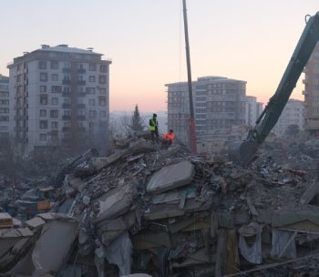 /haber/turkiye-de-deprem-davalari-ikinci-bir-enkaz-274315